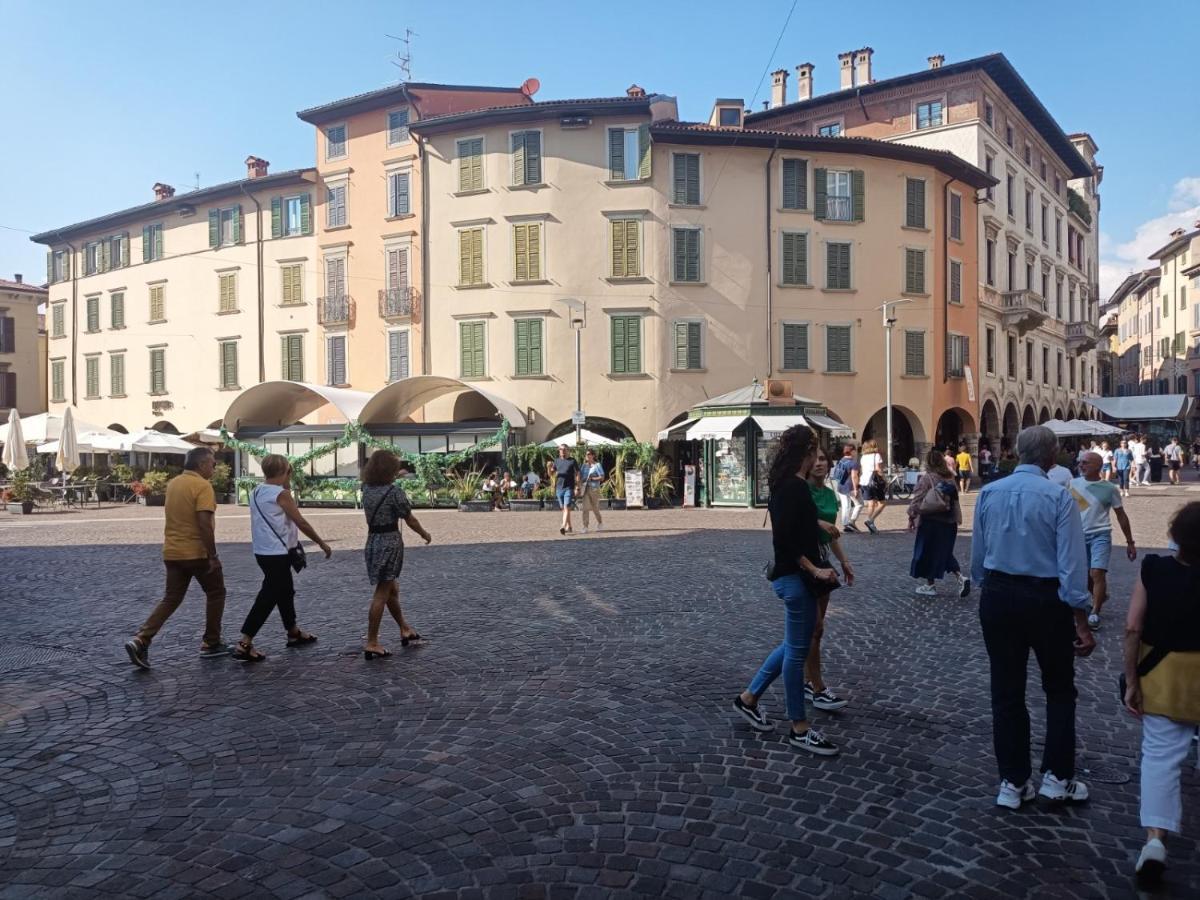 "A Casa Di Giacomo" Luxury Rooms Con Aria Condizionata Bergamo Exterior foto